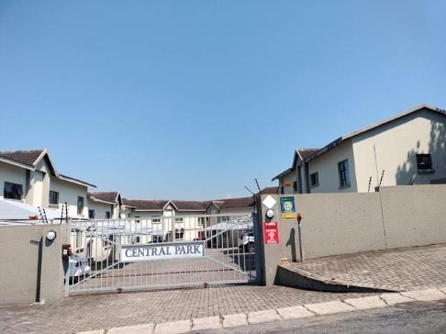 2 Bedroom Apartment in Sonheuwel