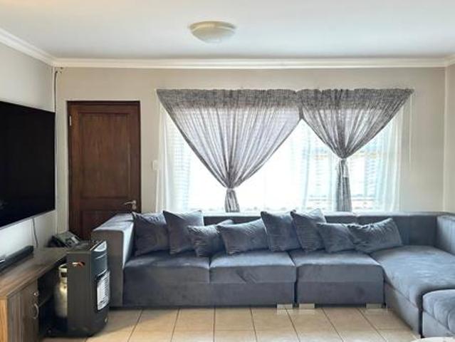 2 Bedroom Apartment in Spitskop