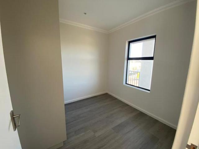 2 Bedroom Apartment in Table View