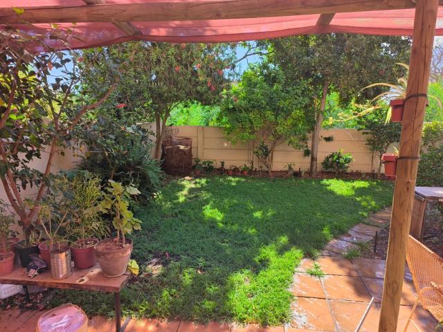 2 Bedroom Apartment in Table View