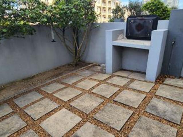 2 Bedroom Apartment in Table View