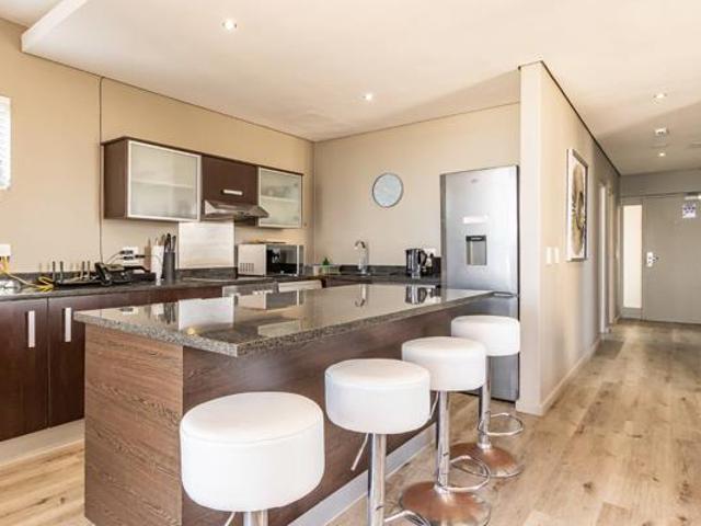 2 Bedroom Apartment in Table View