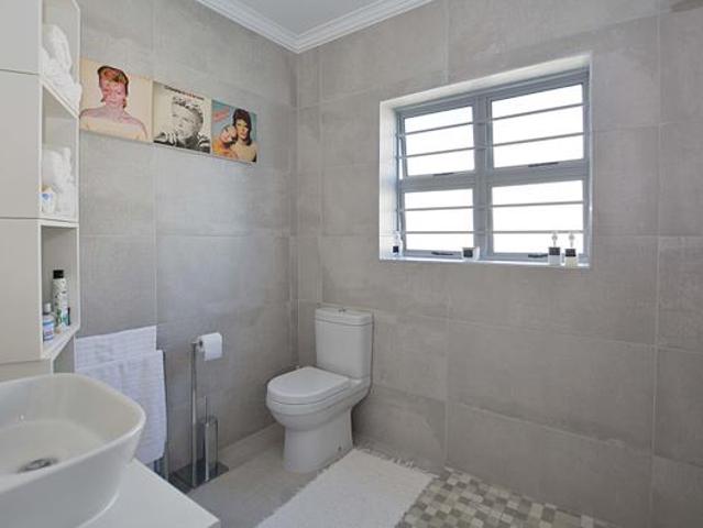 2 Bedroom Apartment in Table View