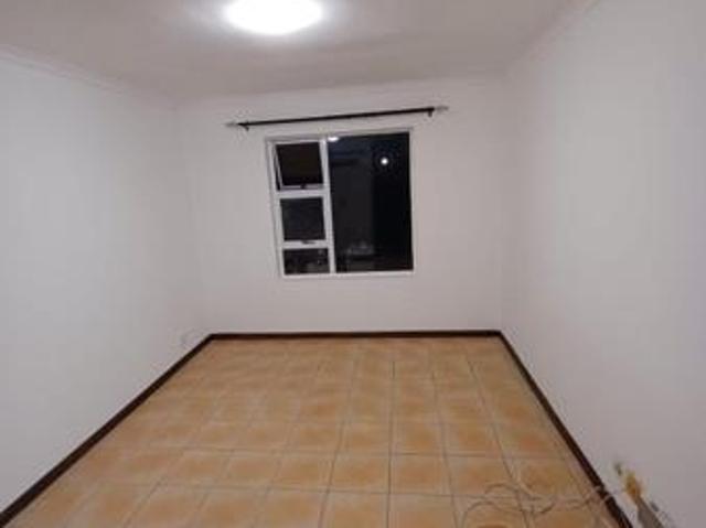 2 Bedroom Apartment in Table View