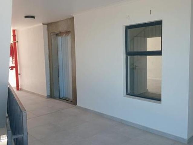 2 Bedroom Apartment in Table View