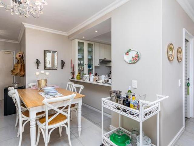 2 Bedroom Apartment in Table View