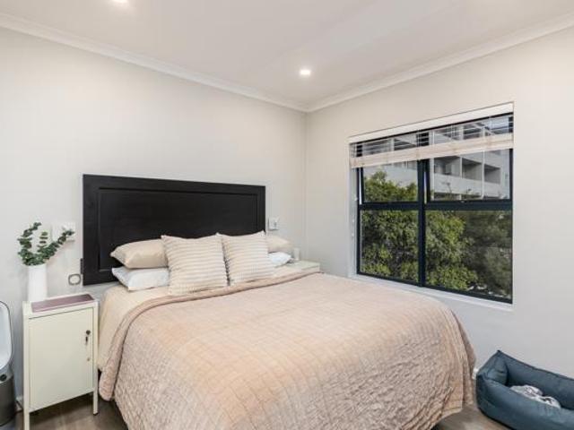 2 Bedroom Apartment in Table View