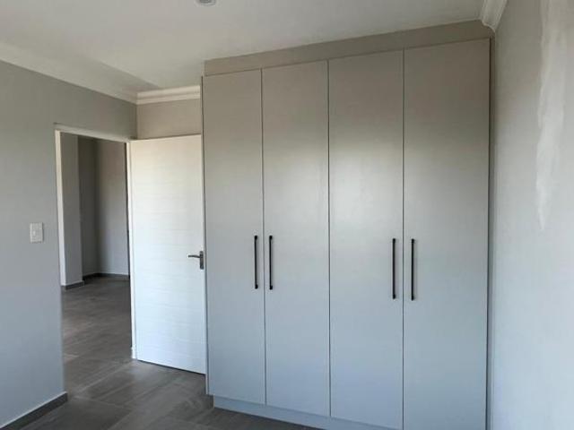 2 Bedroom Apartment in Table View