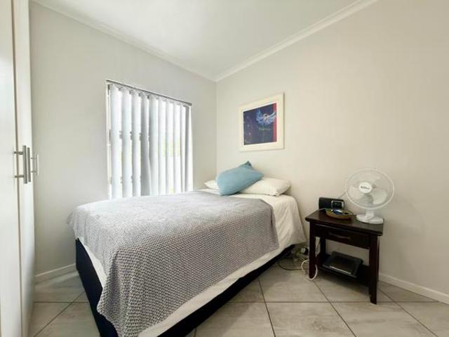 2 Bedroom Apartment in Table View