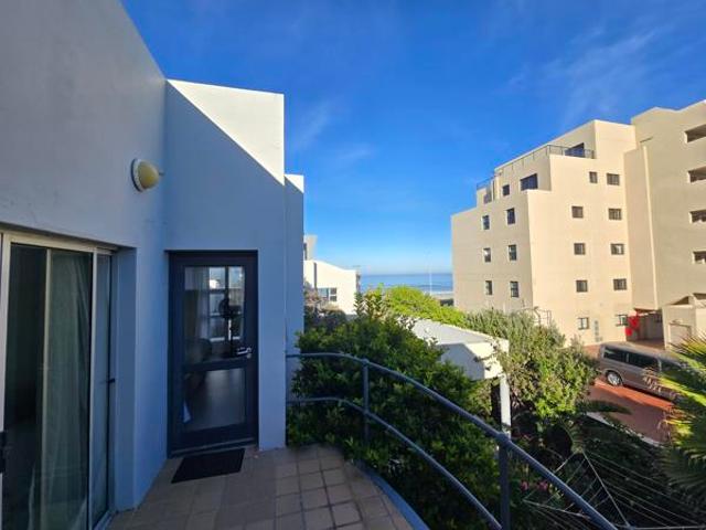 2 Bedroom Apartment in Table View