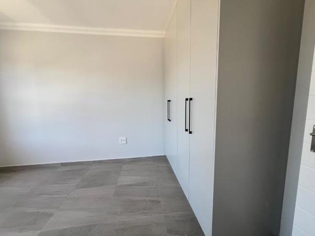 2 Bedroom Apartment in Table View