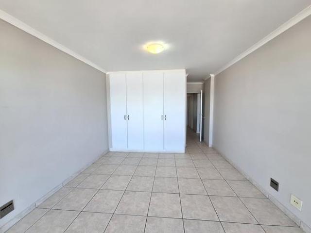 2 Bedroom Apartment in Table View