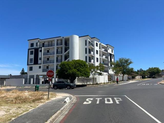 2 Bedroom Apartment in Table View