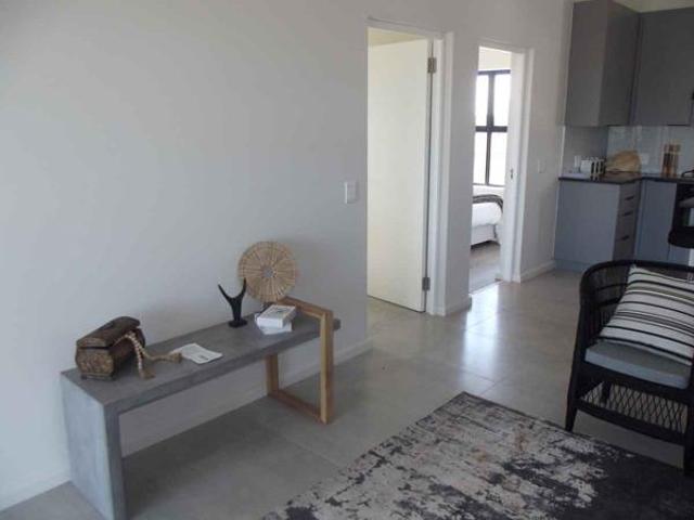2 Bedroom Apartment in Table View