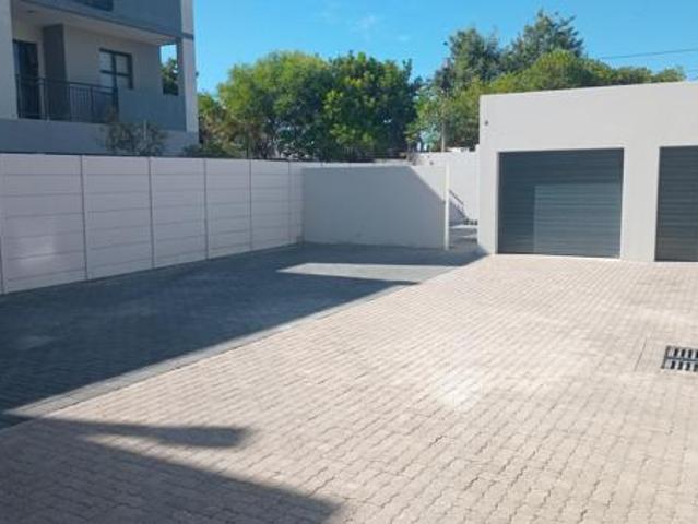 2 Bedroom Apartment in Table View