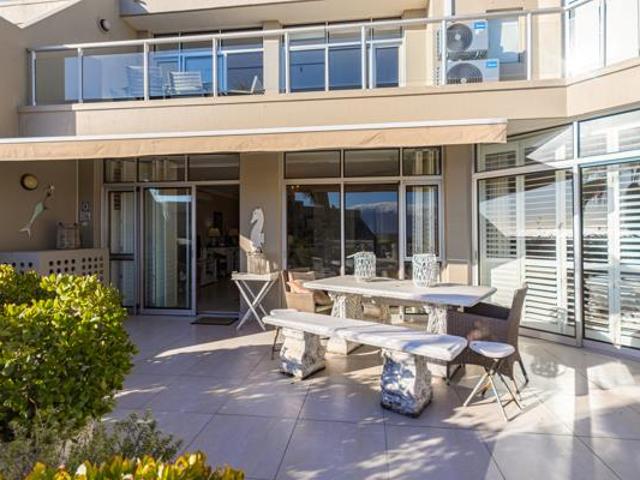 2 Bedroom Apartment in Table View