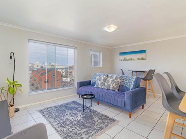 2 Bedroom Apartment in Table View
