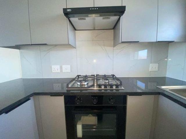 2 Bedroom Apartment in Table View
