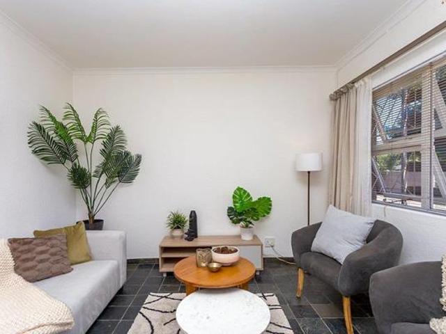 2 Bedroom Apartment in Table View