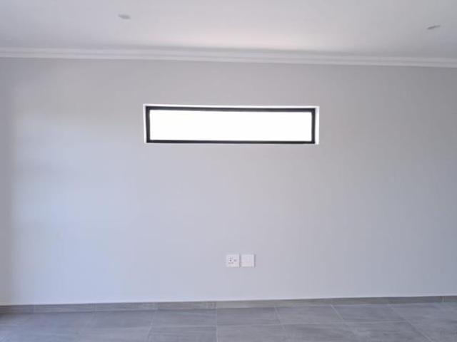 2 Bedroom Apartment in Table View