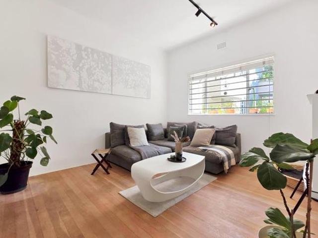 2 Bedroom Apartment in Tamboerskloof