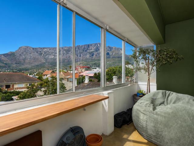 2 Bedroom Apartment in Tamboerskloof