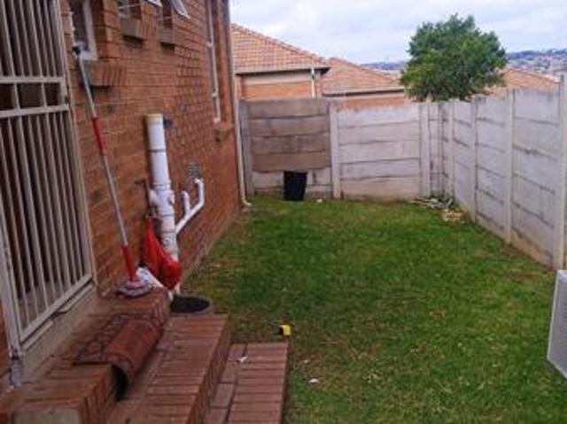 2 Bedroom Apartment in Thatch Hill Estate