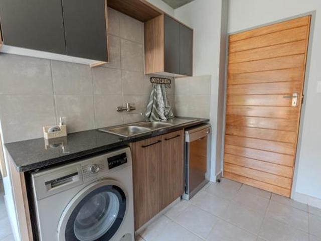 2 Bedroom Apartment in Thatchfield