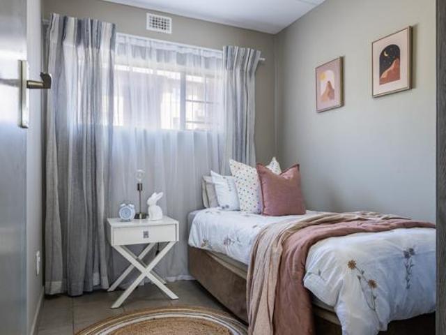 2 Bedroom Apartment in Thatchfield