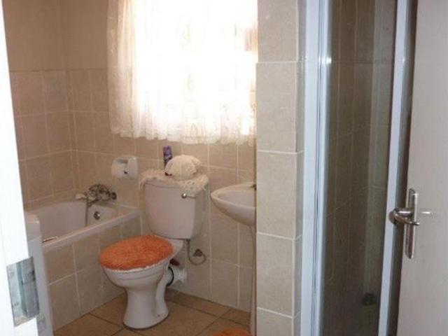 2 Bedroom Apartment in The Reeds