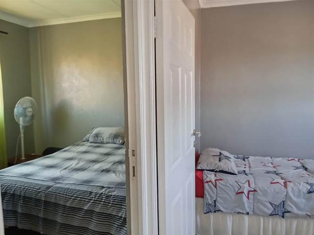 2 Bedroom Apartment in Thomas Gamble