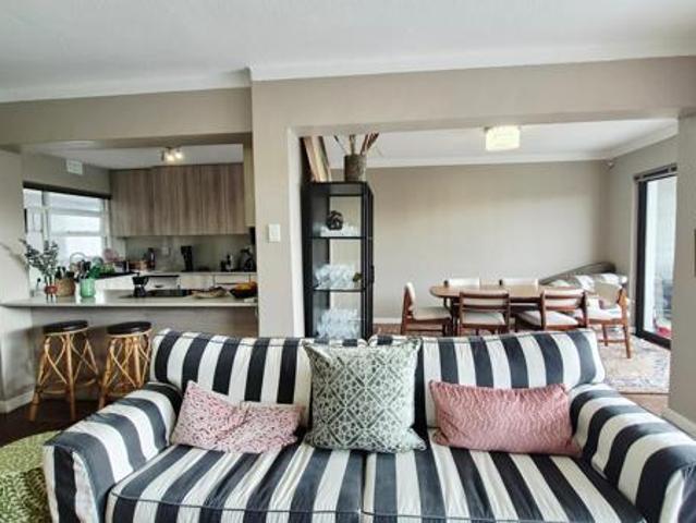 2 Bedroom Apartment in Three Anchor Bay