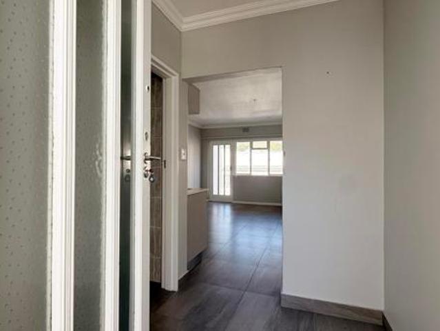 2 Bedroom Apartment in Three Anchor Bay