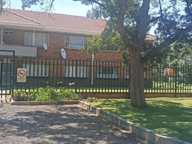 2 Bedroom Apartment in Three Rivers North