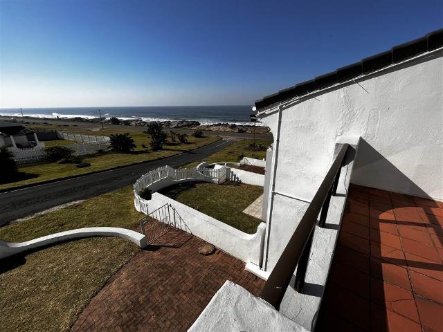 2 Bedroom Apartment in Uvongo