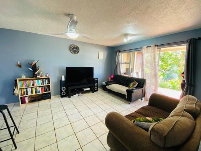 2 Bedroom Apartment in Uvongo