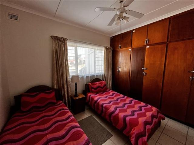 2 Bedroom Apartment in Uvongo