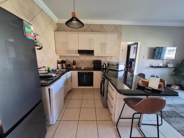 2 Bedroom Apartment in Uvongo