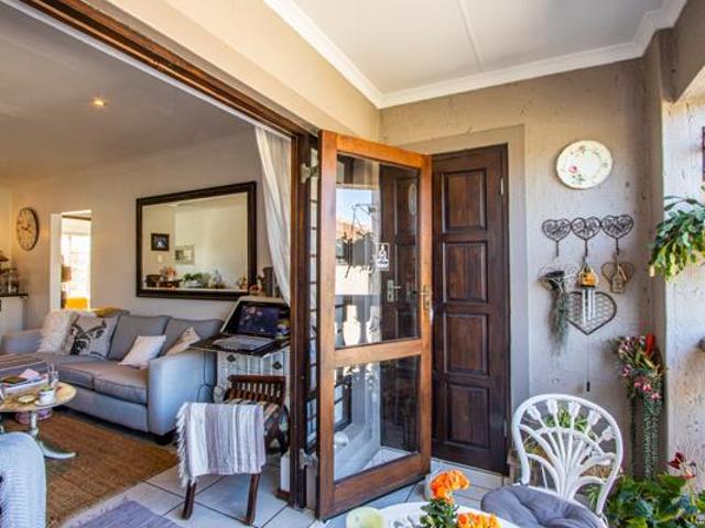 2 Bedroom Apartment in Uvongo