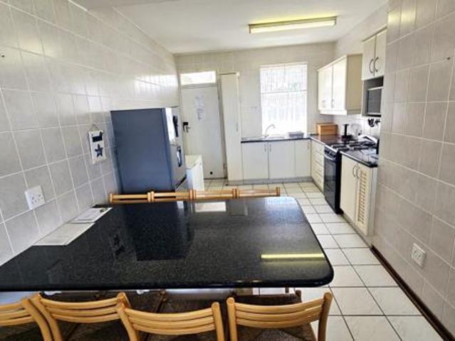 2 Bedroom Apartment in Uvongo