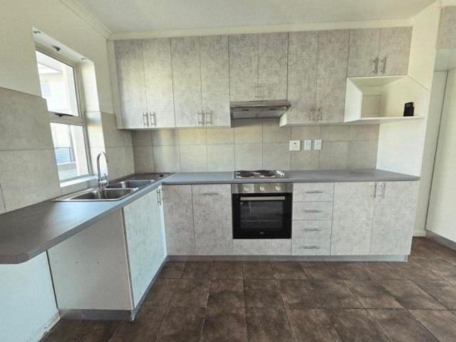 2 Bedroom Apartment in Uitzicht