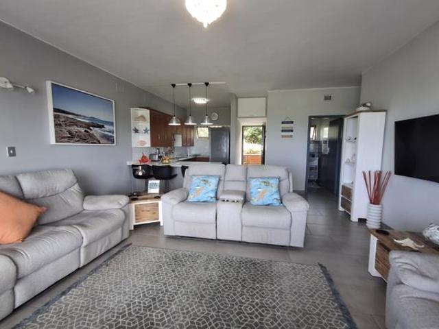 2 Bedroom Apartment in Umtentweni