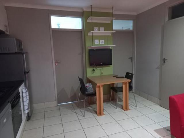 2 Bedroom Apartment in Universitas
