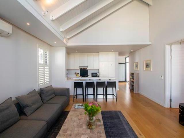 2 Bedroom Apartment in Val de Vie Estate