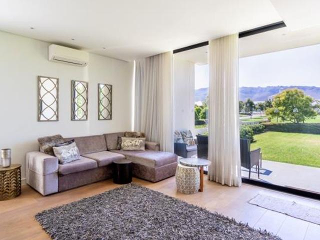 2 Bedroom Apartment in Val de Vie Estate