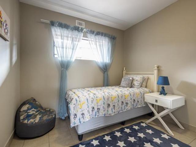 2 Bedroom Apartment in Valhalla