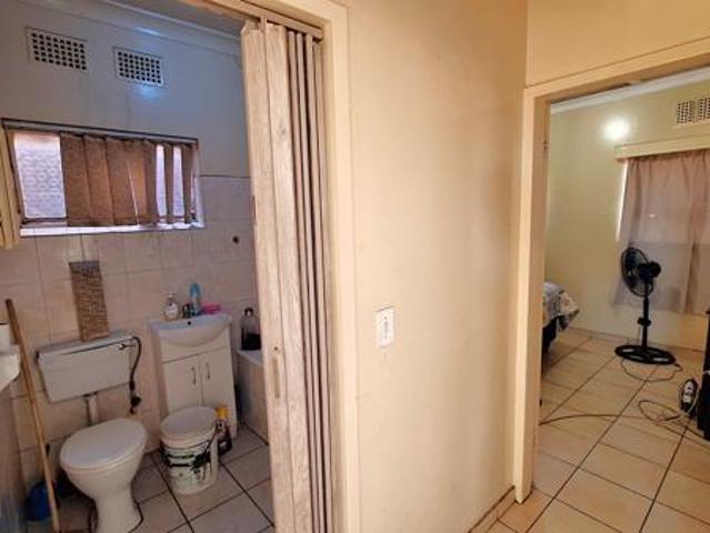2 Bedroom Apartment in Vanderbijlpark CW3