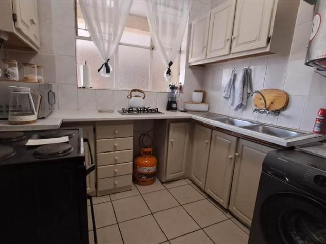 2 Bedroom Apartment in Vanderbijlpark CW3
