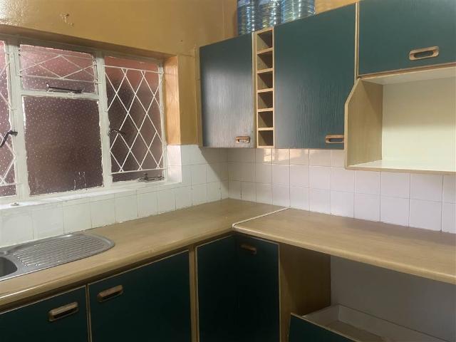 2 Bedroom Apartment in Vanderbijlpark CW1