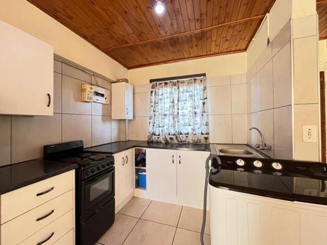 2 Bedroom Apartment in Vanderbijlpark CW